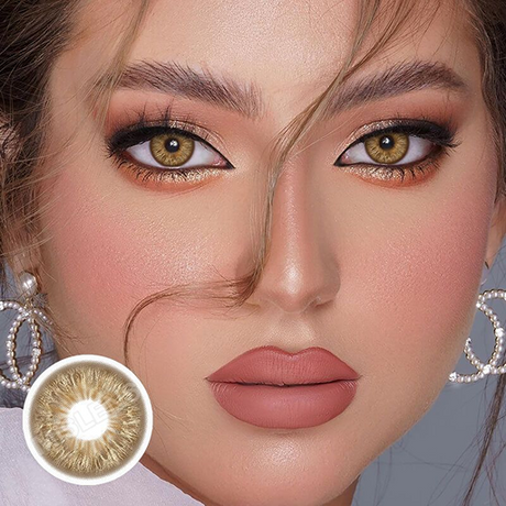 How Colored Contact Lenses Can Transform Your Look Safely