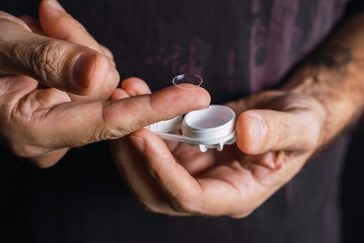 How to Know If Your Contact Lenses Are Causing Eye Infections